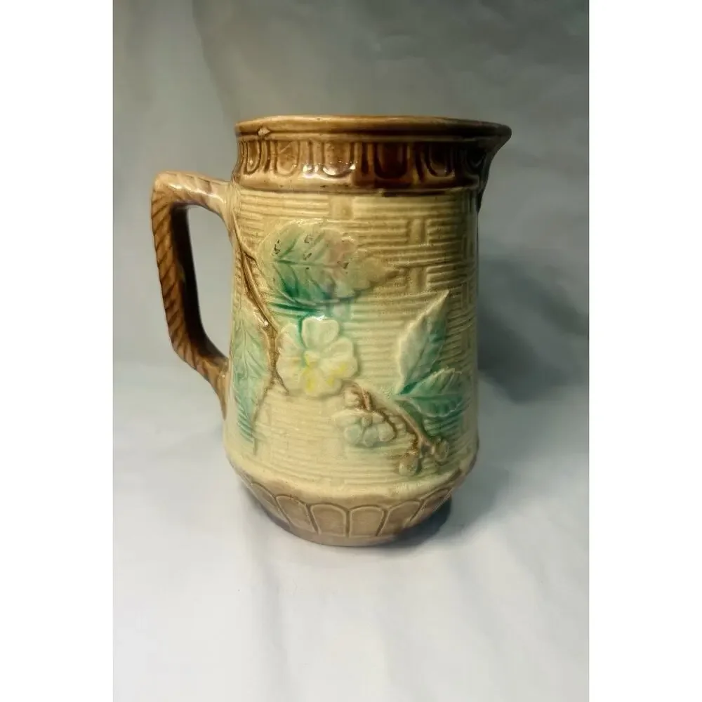 Majolica this antique